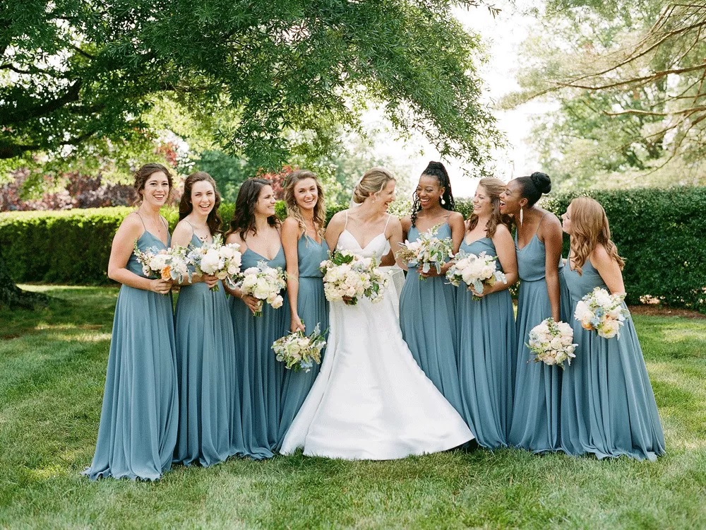 How to Choose the Perfect Bridal Thong for Your Wedding Day